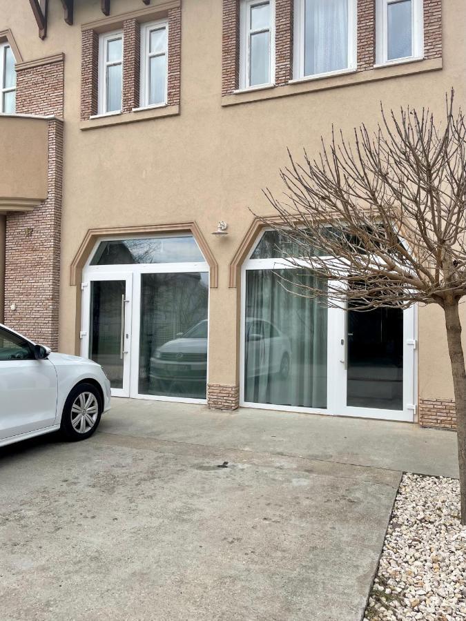 Remeny Apartman Szeged Bagian luar foto